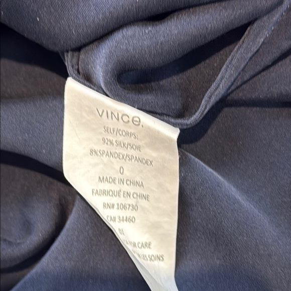 Vince v-neck silk blouse navy blue size 0 - Picture 6 of 7